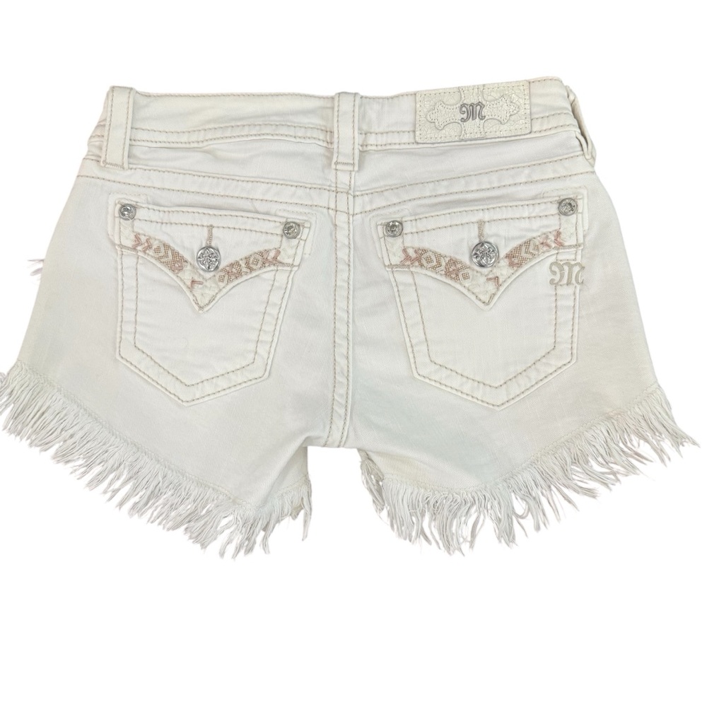 NWOT Miss Me Women's Ivory White Fringe Jean Shorts Size 26 - Picture 3 of 8